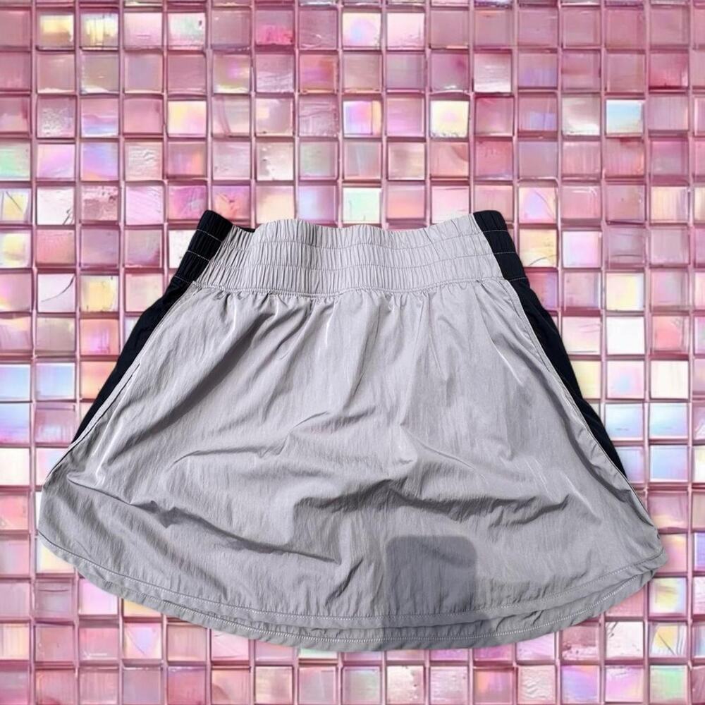 Yogalicious gray skort with built in